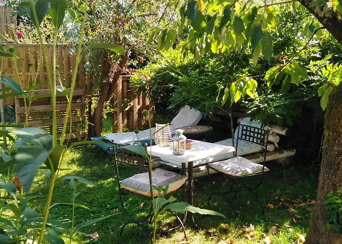 Le Yin Et Yang Du Jardin Cache